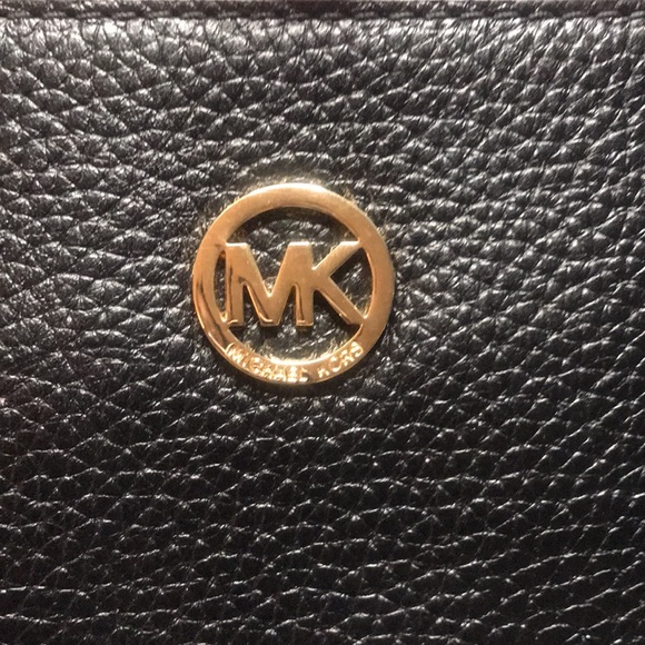 Michael Kors black wristlet - Picture 3 of 11